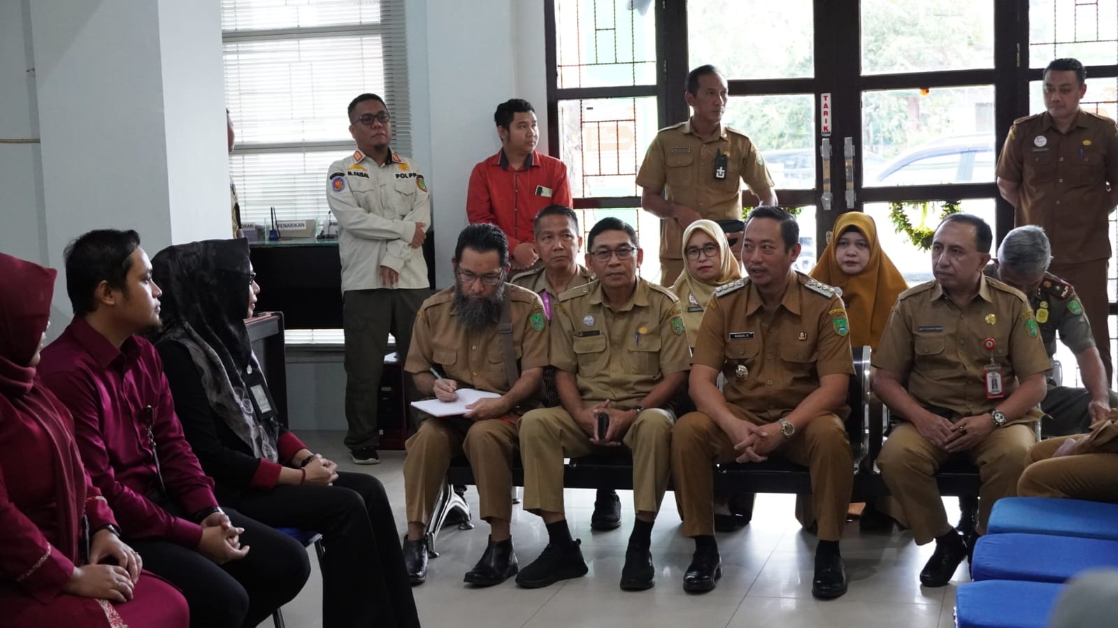 Bupati Sukamara Dorong BPR Tingkatkan Pelayanan dan Profitabilitas, Tekankan Kredit Mikro untuk Masyarakat Bupati Sukamara Dorong BPR Tingkatkan Pelayanan dan Profitabilitas, Tekankan Kredit Mikro untuk Masyarakat