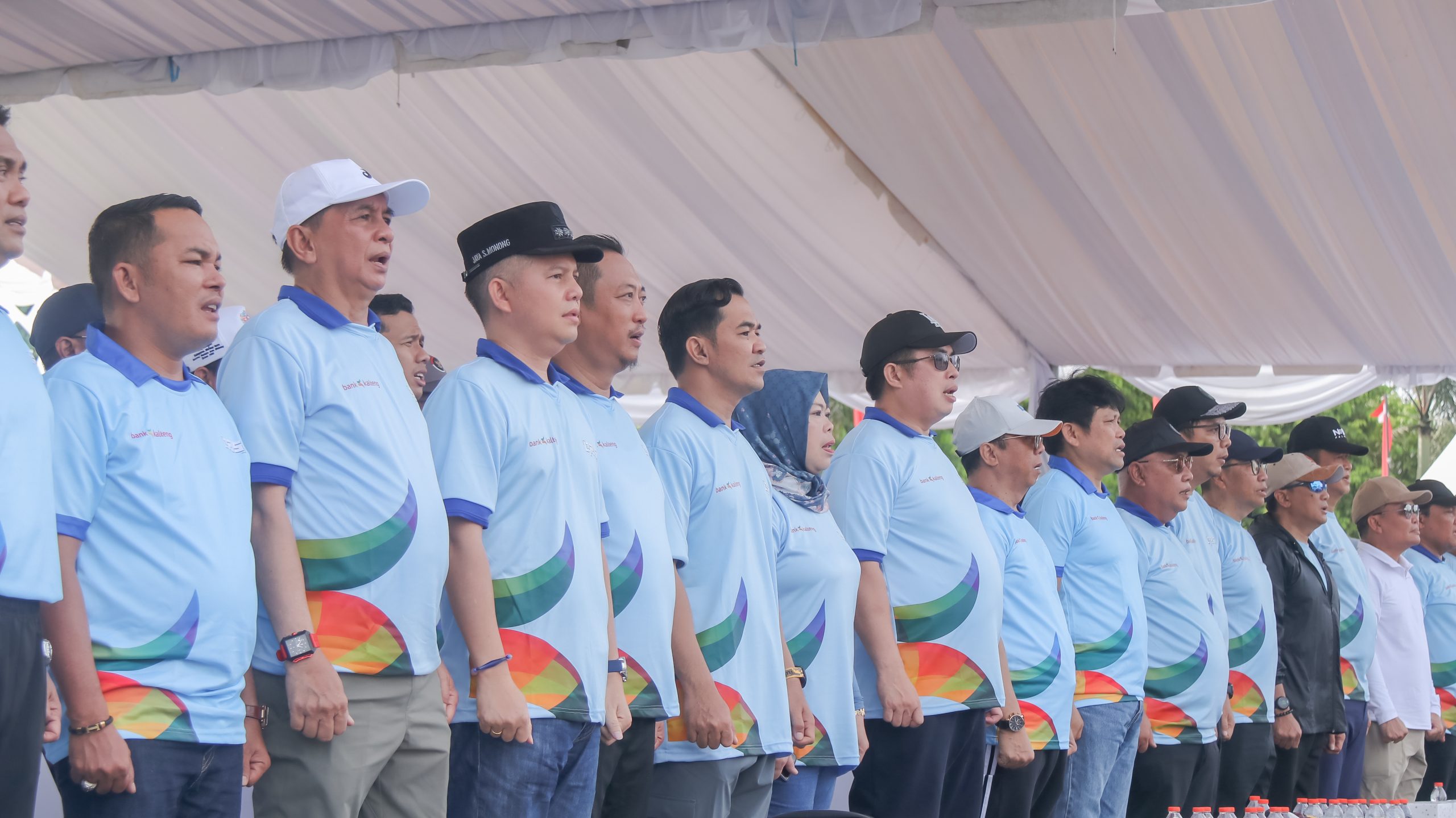 Bupati Sukamara Hadiri Fun Walk di Palangka Raya, Dukung Peluncuran Fitur QRIS di Betang Mobile Bupati Sukamara Hadiri Fun Walk di Palangka Raya, Dukung Peluncuran Fitur QRIS di Betang Mobile