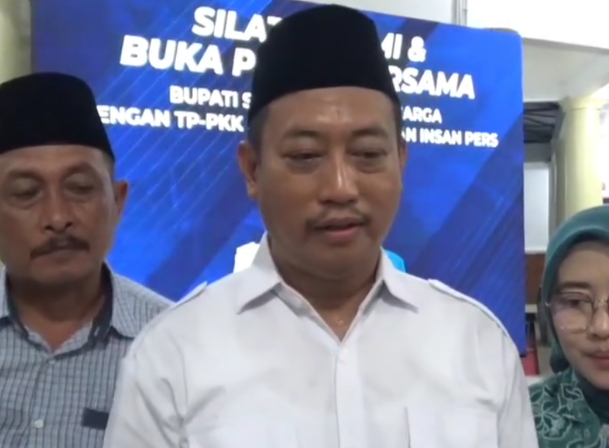 Bupati Sukamara Imbau ASN Tidak Menambah Cuti Pasca Lebaran Demi Kelancaran Pelayanan Publik Bupati Sukamara Imbau ASN Tidak Menambah Cuti Pasca Lebaran Demi Kelancaran Pelayanan Publik