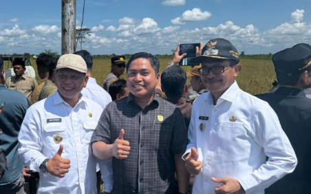 Sukamara Hadir dalam Panen Raya Serentak Nasional: Wakil Bupati Nur Effendi Wakili Bupati Sukamara di Pulang Pisau Sukamara Hadir dalam Panen Raya Serentak Nasional: Wakil Bupati Nur Effendi Wakili Bupati Sukamara di Pulang Pisau
