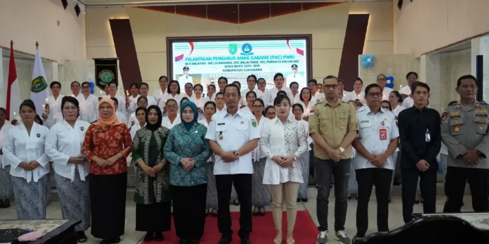 Bupati Sukamara Hadiri Pelantikan PAC PWKI Sekaligus Peringatan HUT ke-79: Perempuan Kristen Didorong Aktif dalam Pembangunan Daerah Bupati Sukamara Hadiri Pelantikan PAC PWKI Sekaligus Peringatan HUT ke-79: Perempuan Kristen Didorong Aktif dalam Pembangunan Daerah