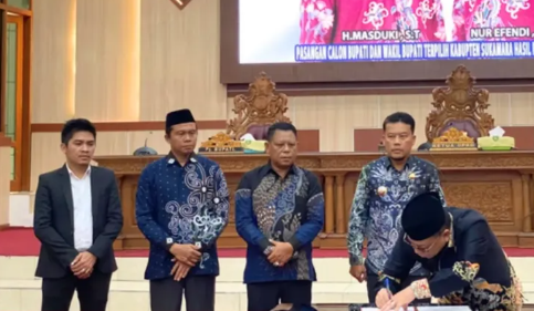 Pj. Bupati Sukamara Hadiri Rapat Paripurna Penetapan Calon Bupati dan Wakil Bupati Terpilih