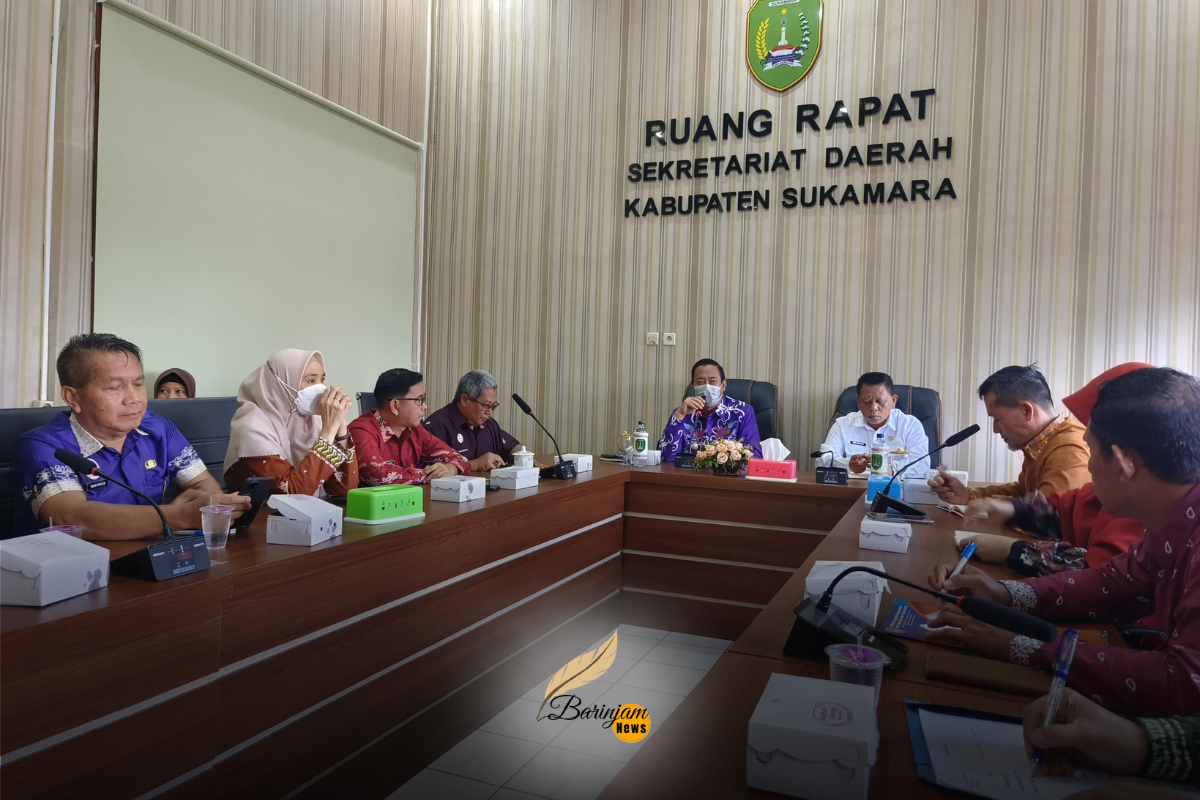 Bupati Sukamara Pimpin Rapat Persiapan Sukamara Expo dan Gebyar UMKM 2025 Bupati Sukamara Pimpin Rapat Persiapan Sukamara Expo dan Gebyar UMKM 2025