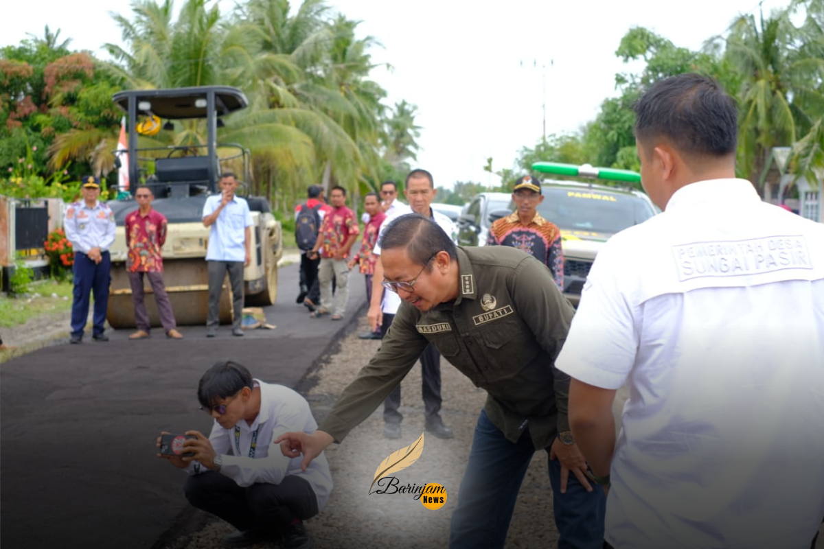 Bupati Sukamara Gelar Audiensi dan Tinjau Pembangunan Jalan di Desa Sungai Pasir