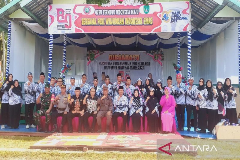 Bupati Sukamara berkomitmen tingkatkan kesejahteraan guru – ANTARA News Kalteng